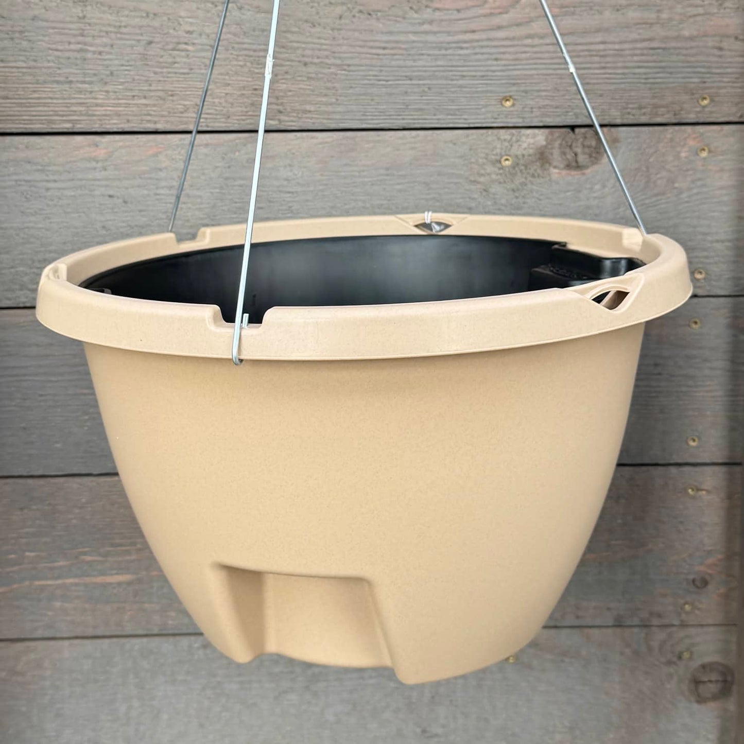 weekender hanging basket in sandstone